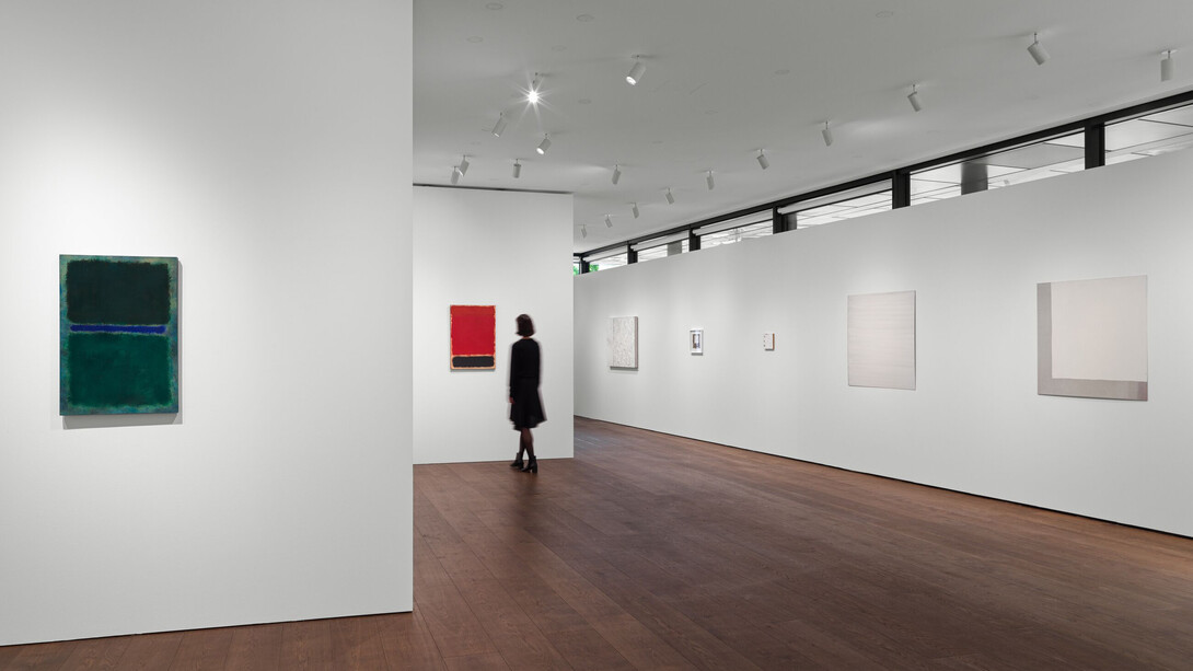 Mark Rothko and Robert Ryman, Just there, exhibition view. Courtesy of Hauser & Wirth Gallery