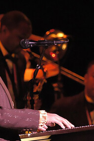 Last concert of Ray Charles, at Salle Wilfrid-Pelletier of the Place des Arts while the Festival International de Jazz de Montréal in 2003