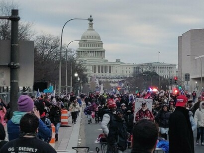 A crowd of Trump supporters marching on the US Capitol on 6 January 2021