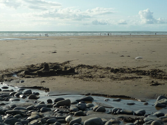 Movimientos que pretendían cambiar el mundo se han ido deshaciendo como un castillo de arena junto al mar, erosionado por el embate de olas que nada ni nadie ha logrado detener ni conjurar