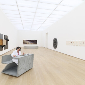 Various artists, Stillness in the storm, exhibition view. Courtesy of Voorlinden Museum