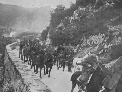 Fanteria italiana in marcia sulle Alpi, 1914