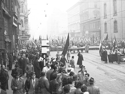 Kossuth Lajos Street seen from Ferenciek Square. Afternoon of October 25, 1956, "bloody-flag" demonstration, Hungary