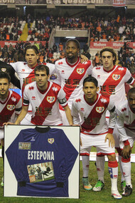 Homenaje del Rayo Vallecano al desaparecido Wilfred Agbonavbare