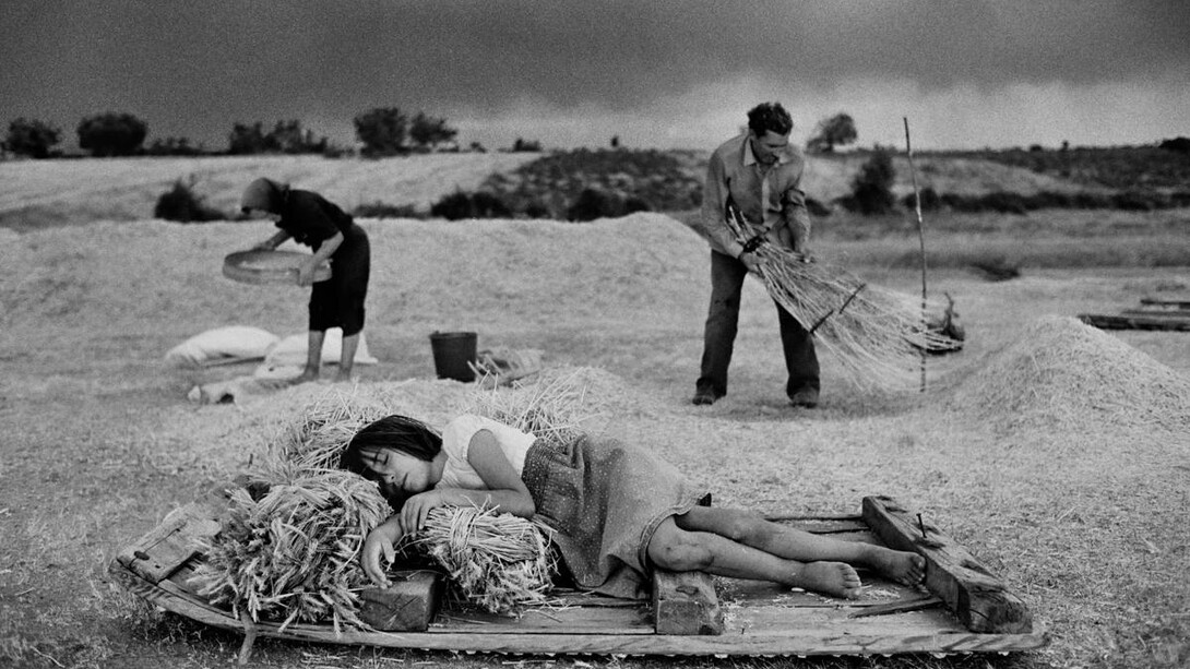 Cristina García Rodero, En las eras, Escober, 1988. Cortesía de la Fundación Juan March