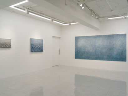 Lee JinWoo, 潤 Yoon, exhibition view. Courtesy of Tokyo Gallery + BTAP