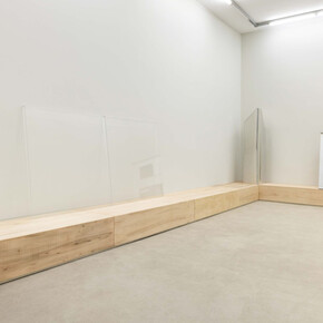 Thea Djordjadze, Back facing front, exhibition view. Courtesy of kaufmann repetto