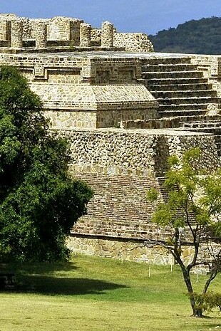Edificio IV de la Plataforma Sur, Monte Albán