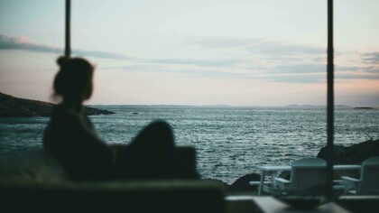 El slow living propone recuperar el tiempo y la presencia en un mundo dominado por la prisa, el ruido y la distracción constante