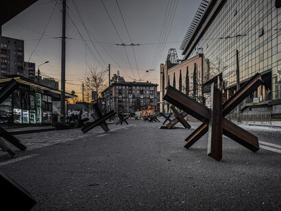 Russland wird, obwohl es nicht ausdrücklich erwähnt wird, als eine beeindruckende Militärmacht angesehen, mit dem größten Territorium und immensen natürlichen Ressourcen. Bild: Ukraine-Krieg