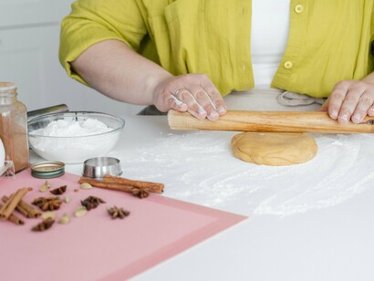 Tradição e sabor no que amo fazer; entre todos os modelos, um que me marcou especialmente foi um formado por 4 peças, que juntas criam um padrão muito interessante que muda ao girar cada peça, formando um outro padrão



