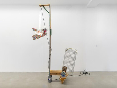 Abraham Cruzvillegas, Rirkrit Tiravanija, Danh Vo, vue d'exposition. Avec l'aimable autorisation de la Galerie Chantal Crousel
