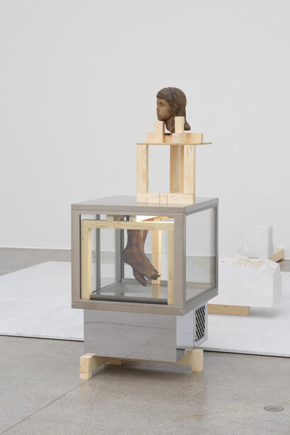 Danh Vo, πνεῦμα (Ἔλισσα), exhibition view. Courtesy of Stedelijk Museum 