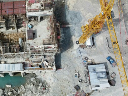 Em um mundo que busca reduzir emissões de carbono e combater as mudanças climáticas, as terras raras se consolidam como o coração metálico da transição verde