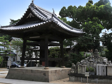 Ichinomiya Jinja (一宮神社) is a Shinto shrine located in the Ichinomiya neighborhood of Tokushima City in Tokushima Prefecture, Japan. It is one of the shrines that claim the title of ichinomiya of the former Awa Province. The shrine’s main festival is held each year on October 18