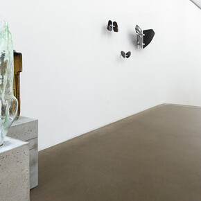 Various artists, Showcase, exhibition view. Courtesy of Galerie Eigen + Art