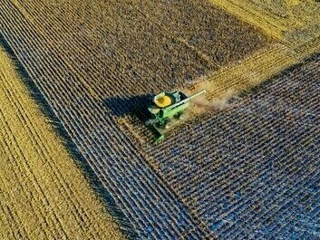 La investigación en bioinsumos y tecnologías de precisión promueve una agricultura más eficiente, reduciendo costos y dependencia de insumos externos