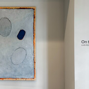 Luis Roldán, On the way home, vista de exhibición. Cortesía de La Cometa Galería