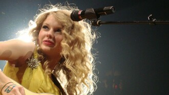 Taylor Swift durante el "Fearless Tour", 30 de abril de 2010