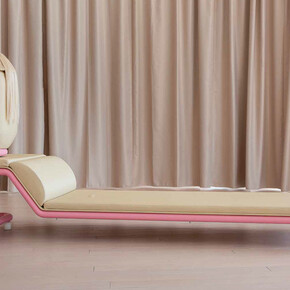 Lúa Coderch, Echo (The couch one), 2022. Cortesía de The Ryder Projects