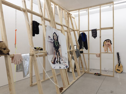 Lisa Radford, Of stadiums and construction sites (Ne change rien pour que tout soit différent), exhibition view. Courtesy of Gertrude Contemporary