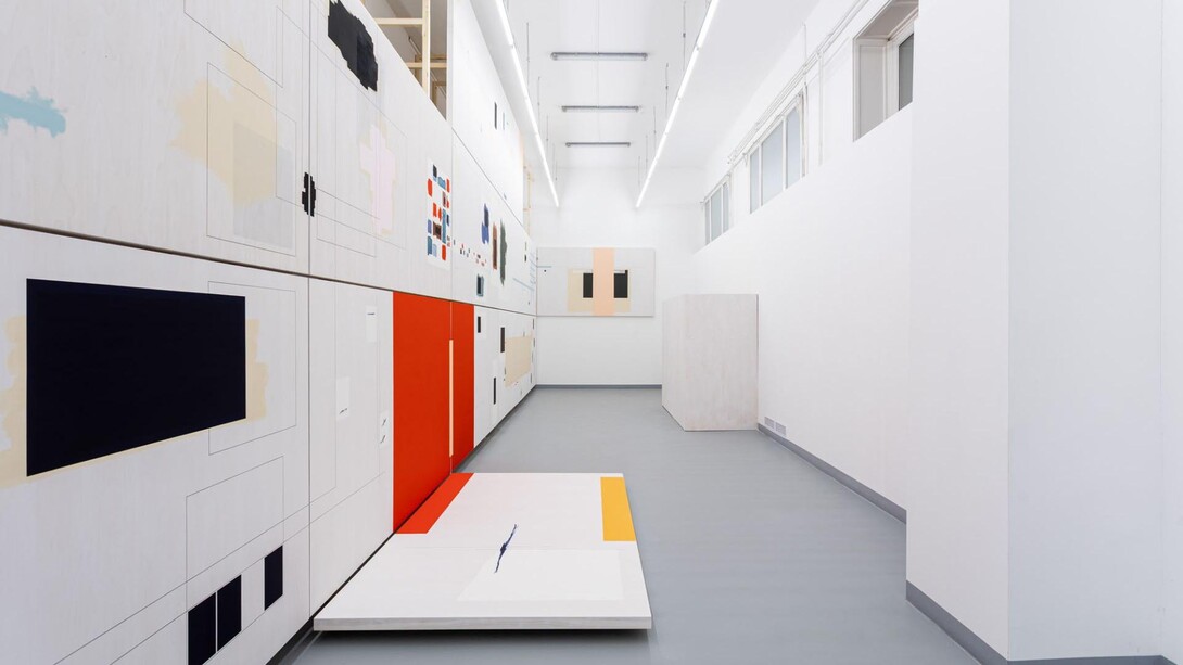Tilo Schulz, Endless canvas, exhibition view. Courtesy of acb Gallery