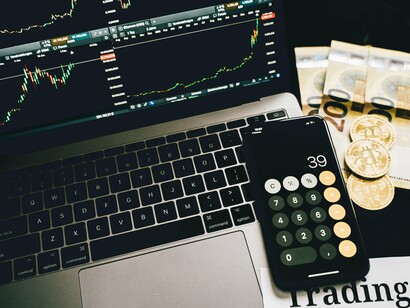 Naquela altura, o Presidente Obama, nomeou como 'seu homem' o Presidente do Brasil, que é também o maior acionista da empresa estatal de capital misto, no monopólio nacional brasileiro do ouro negro! Dependendo da proximidade 'That 'ou' This' is my Man! disse o homônimo norte-americano, que não foi devidamente bem traduzido para o português, na época




