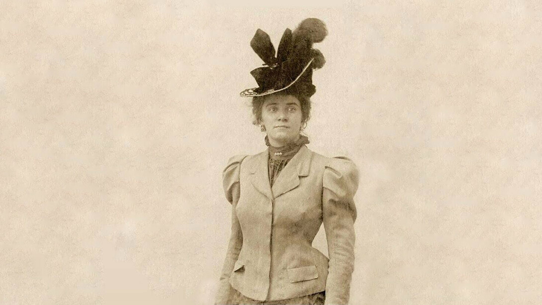 In copertina una foto di Beatrice Hastings. Beatrice Hastings fu molto più di una musa: fu scrittrice, giornalista e intellettuale dall’animo ribelle e anticonformista