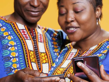 Há de se considerar que as culturas populares assimilaram e assimilam de maneira rápida o acesso virtual  pela expansão das narrativas midiáticas. Tudo isso ocorre porque a essência das culturas populares está na criatividade, na busca pelo novo e pelas novidades



