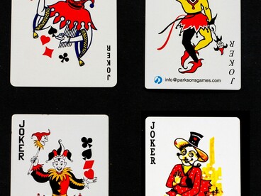 Attraverso scherzi, trasformazioni e bugie, mettono alla prova i potenti e smascherano le contraddizioni del mondo