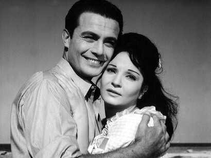 Salah Zulfikar and Shadia in Aghla Min Hayati 1965