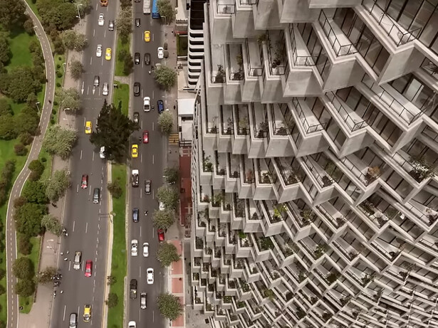 La geometría —ese lenguaje de claridad, simetría y control— puede morir. Rascacielo residencial de lujo ubicado en el centro, cerca del Parque La Carolina, y destaca por ser el edificio más alto de la ciudad con departamentos, oficinas y comercios, ofreciendo vistas espectaculares. IQON, 2022, BIG (Bjarke Ingels Group), Quito, Ecuador