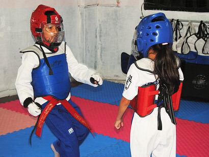 En regiones como el Callao, el taekwondo se practica desde fines del siglo pasado y continúa creciendo entre jóvenes y adultos