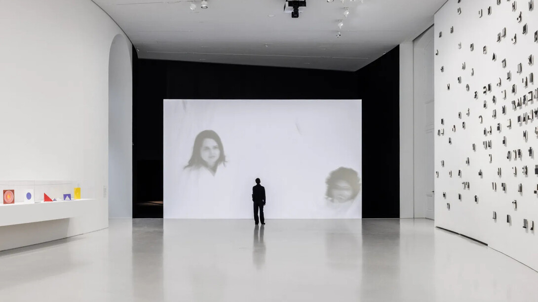 Lygia Pape, Weaving space, exhibition view. Courtesy of Bourse de Commerce