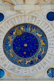 En tiempos de incertidumbre, muchas personas han comenzado a buscar respuestas más allá de las estructuras tradicionales, explorando nuevas formas de comprender su lugar en el mundo