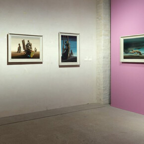 Verschiedene künstler, Strange! Ausstellungsansicht. Mit freundlicher genehmigung der Sammlung Scharf-Gerstenberg