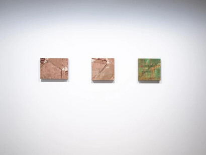 Asma Ben Aissa, فكروني, exhibition view. Courtesy of Selma Feriani Gallery