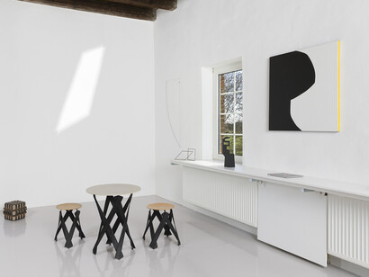 Various artists, Einblicke. Positions in concrete and constructivist art ll, exhibition view. Courtesy of Edition & Galerie Hoffmann 