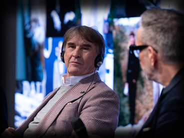 Brunello Cucinelli e Mr Porter alla Tavola Rotonda presso l’Unicredit Theatre della Fortezza da Basso di Firenze. Credits: F.Guazzelli