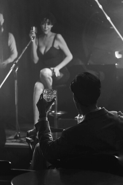 Con los años, el oído aprendió a abrazar también la audacia de John Coltrane, descubriendo que el jazz más experimental también podía ser refugio