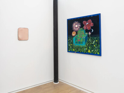 Celina Teague and Alexandra Searle, Take a seat before you change your mind, exhibition view. Courtesy of Kristin Hjellegjerde Gallery