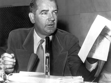 El período conocido como macartismo convirtió el miedo al comunismo en una herramienta de presión que afectó a artistas, intelectuales y funcionarios públicos en Estados Unidos