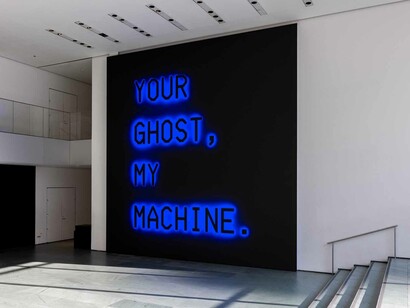 Sasha Stiles, A living poem, exhibition view. Courtesy of MoMA