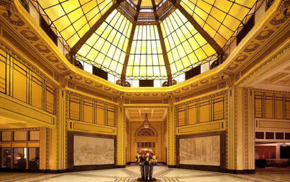 Atrio del Fairmont Peace Hotel Shanghai —cortesía hoteles Fairmont—, Shanghái, China