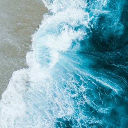 È uno spazio interiore dove i pensieri smettono di rincorrersi e imparano a camminare insieme