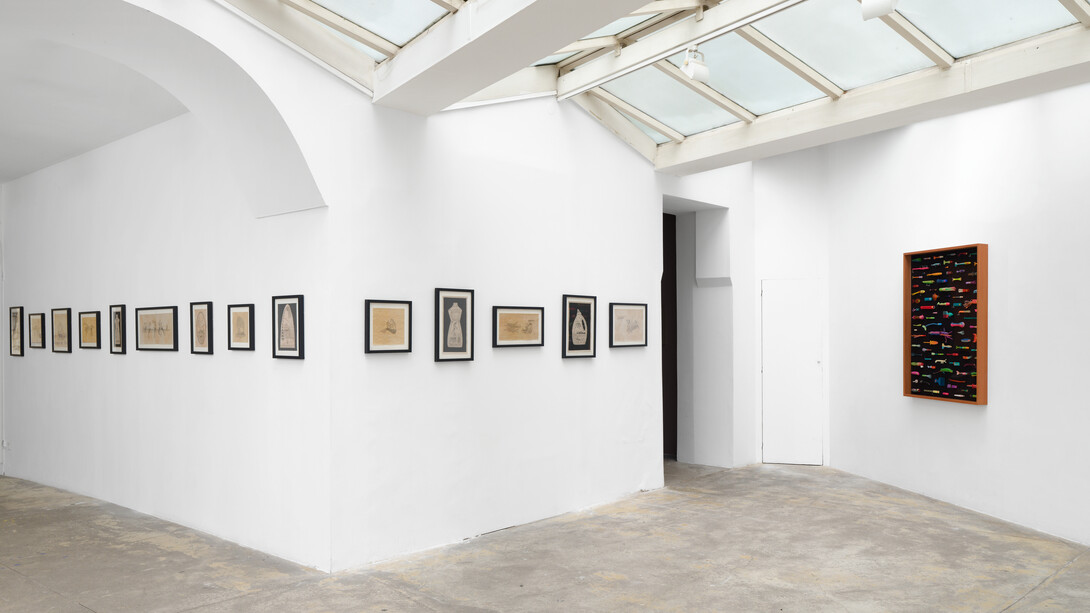 Duke Riley, Baigné de vos langueurs, exhibition view. Courtesy of Galerie GP & N Vallois