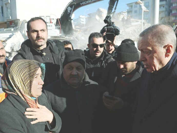 Erdoğan's response to the earthquake in Turkey Meer