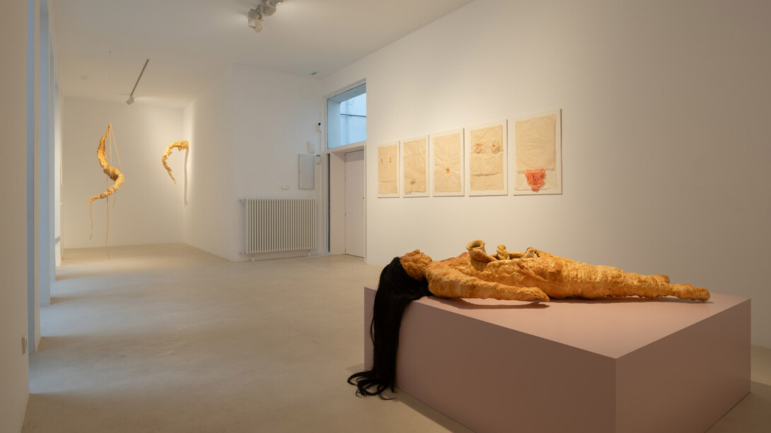 Varios artistas, À Gisèle, vista de exhibición. Cortesía de Travesía Cuatro