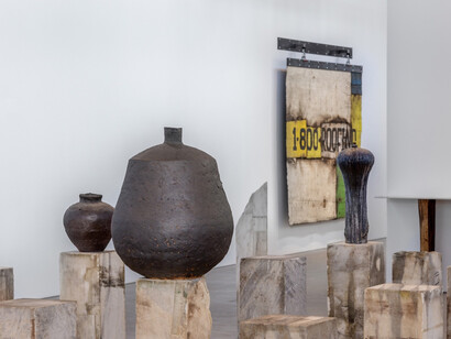 Theaster Gates, Oh, you’ve got to come back to the city, exhibition view. Courtesy of Gray Gallery