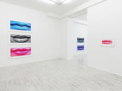 Sam Samore, Schizophrenic beauty (Continued), veduta della mostra. Cortesia di Thomas Brambilla